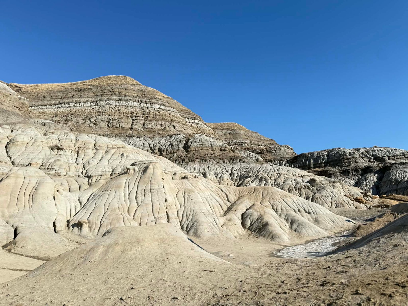 Drumheller hoodoos rock formations on a day trip from Edmonton